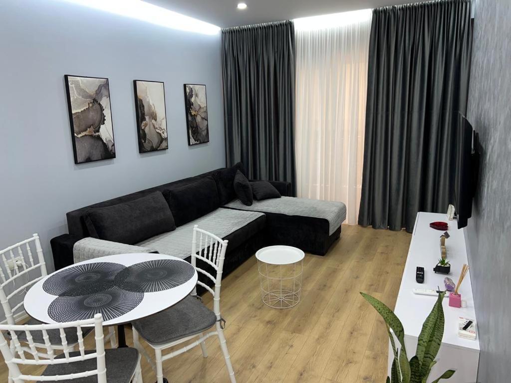 Franci'S Apartment No1 Tirana Extérieur photo